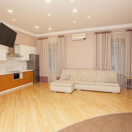 Apartment On Sumskaya No Smoking 카리프 외부 사진