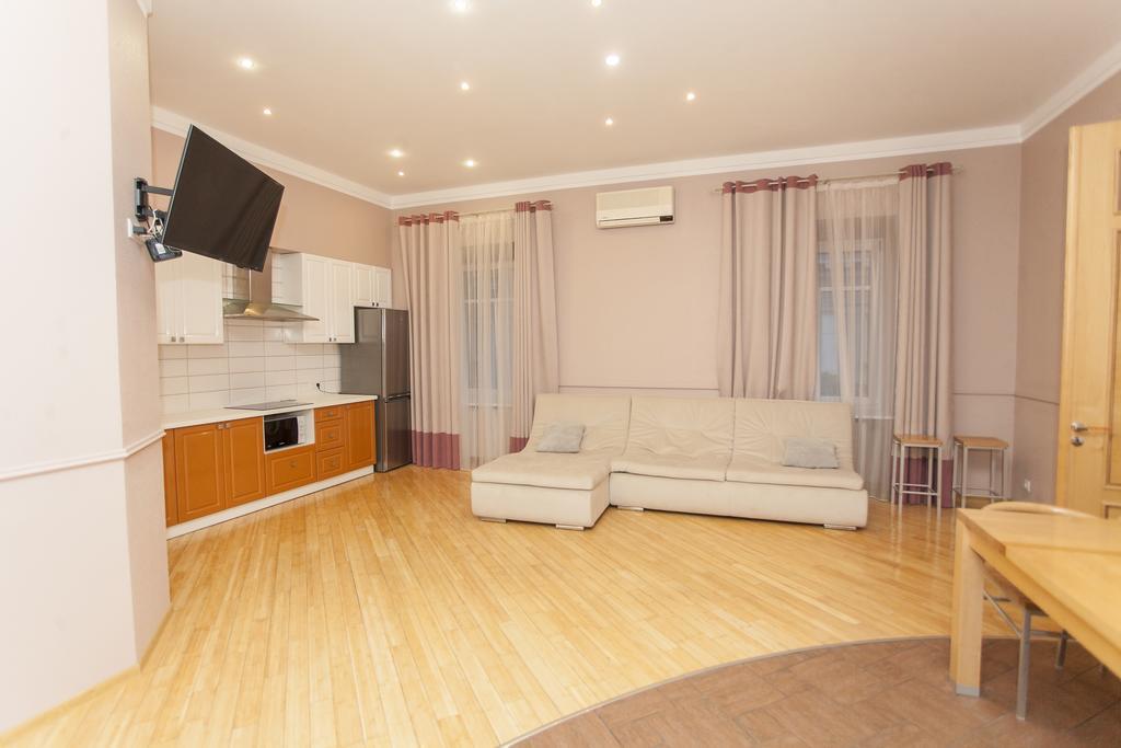 Apartment On Sumskaya No Smoking 카리프 외부 사진