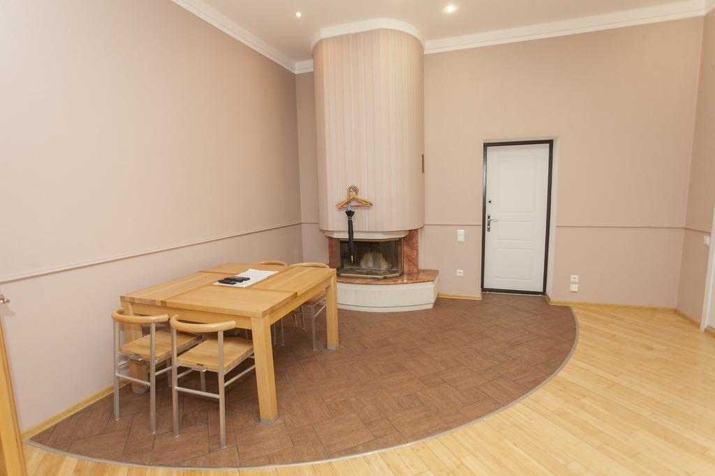 Apartment On Sumskaya No Smoking 카리프 외부 사진